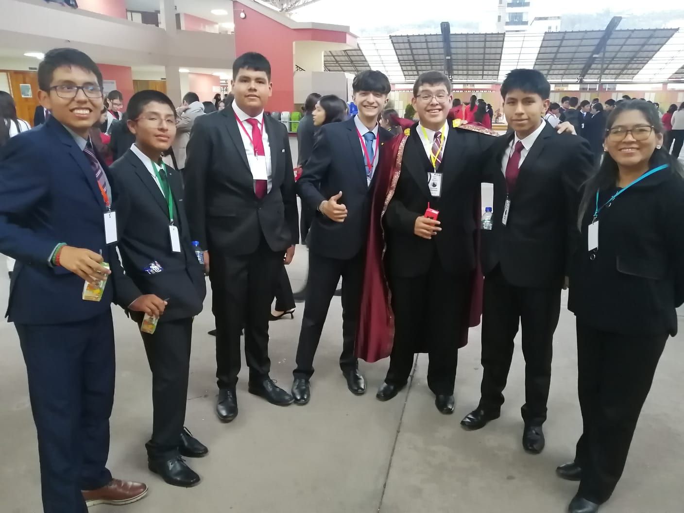 Estudiante trabajando en laboratorio